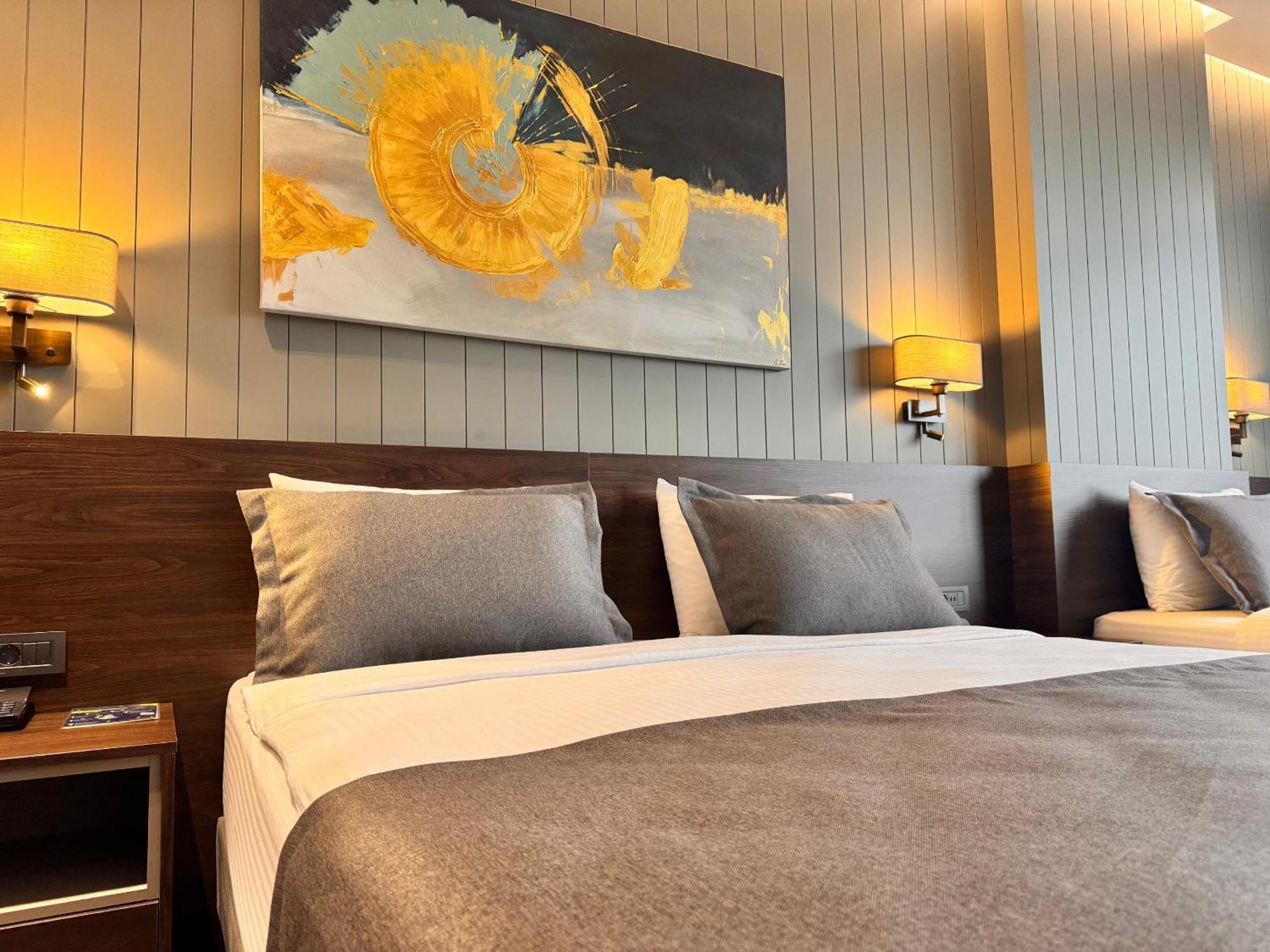 Ezkar Bathonea Art Istanbul Hotel Luaran gambar