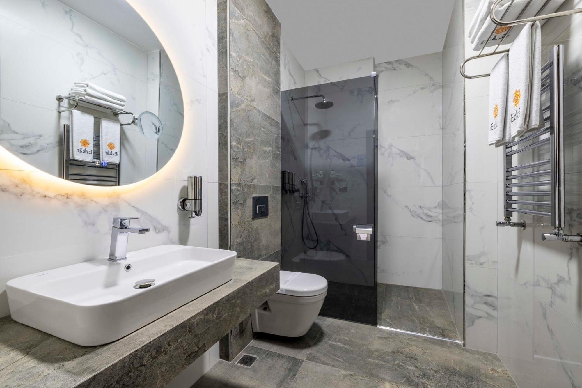 Ezkar Bathonea Art Istanbul Hotel Luaran gambar