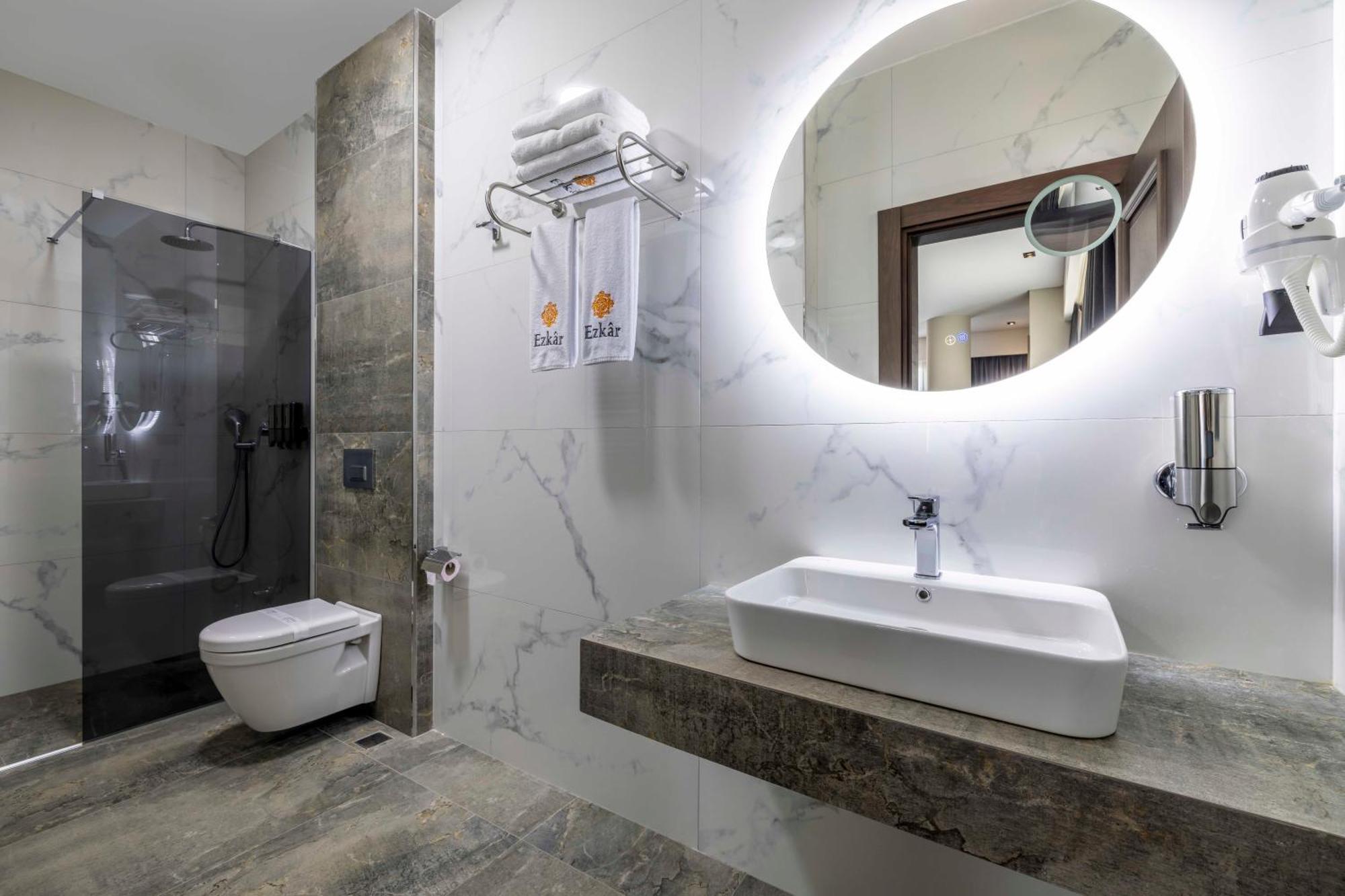 Ezkar Bathonea Art Istanbul Hotel Luaran gambar
