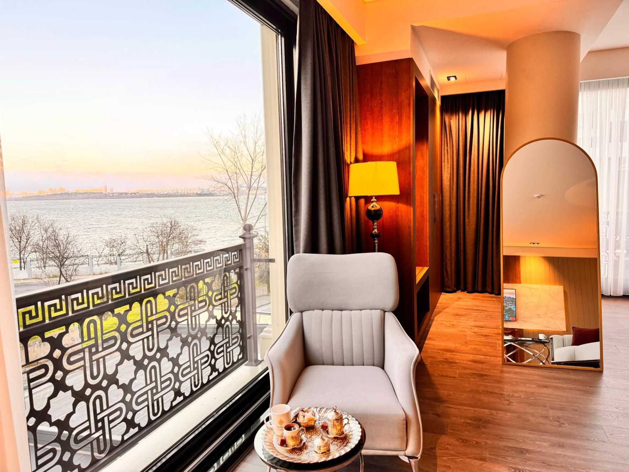 Ezkar Bathonea Art Istanbul Hotel Luaran gambar